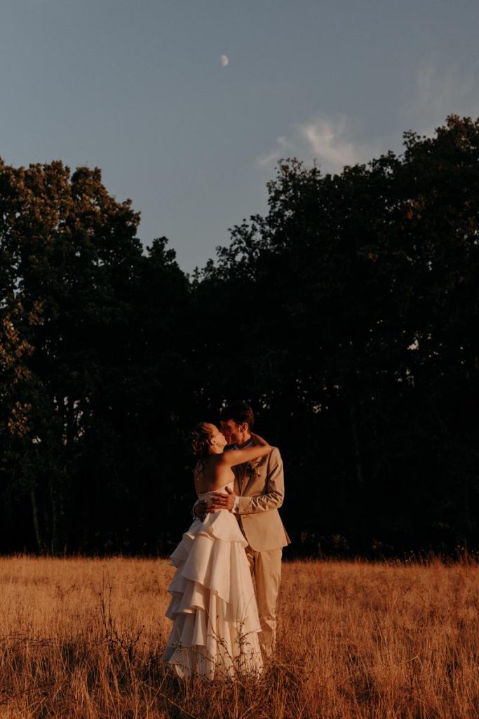 Mariage dans les champs dans le Lot-Julie _ Jonathan ©Diane Barbier Photographe (74)