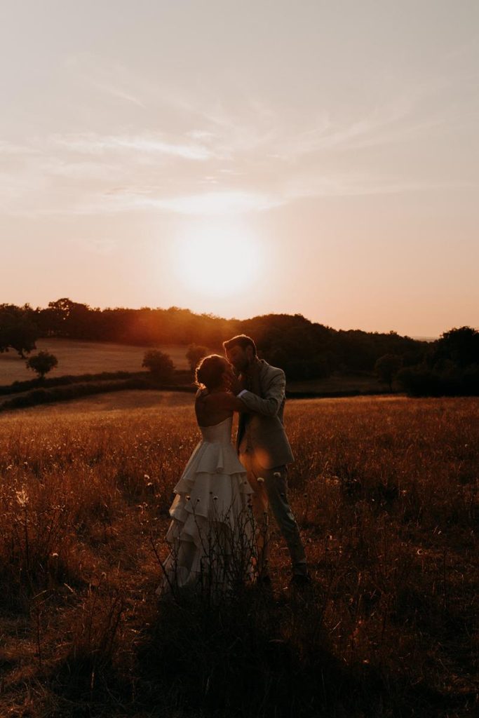 Mariage dans les champs dans le Lot-Julie _ Jonathan ©Diane Barbier Photographe (81)
