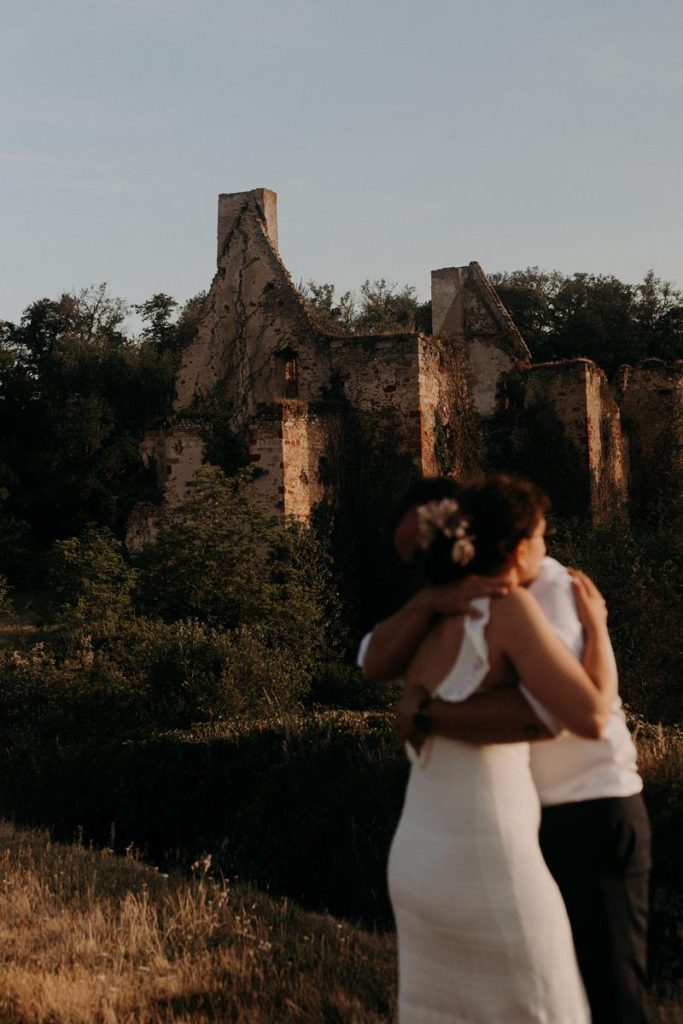 Un mariage cool au château de la Crête à Audes-Charlotte _ Jordan ©Diane Barbier Photographe (90)