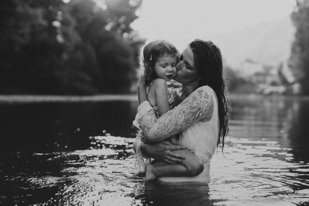 Day After En Famille Dans La Dordogne Maëlys Clément Joy & Maya Diane Barbier Photographe (17)