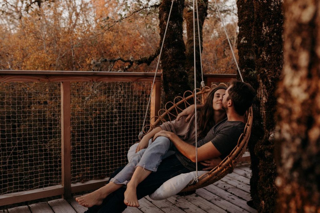 Love Session à L'idylle Du Causse Cabane Spa Dans Le Lot Diane Barbier Photographe (18)