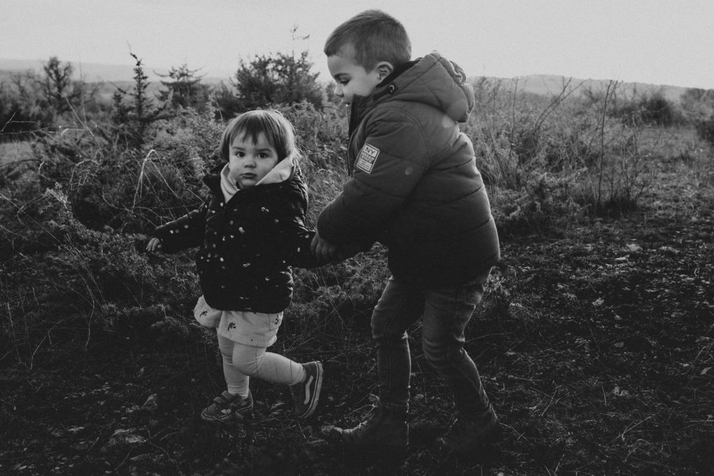 Séance Photo Famille Dans Le Lot En Hiver Gaëlle Romain Julian & Maxine Diane Barbier Photographe (19)