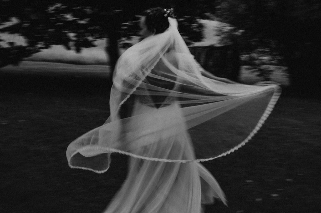 Mariage Génial Sous La Pluie Dans Le Lot Domaine De Cardou Diane Barbier Photographe (110)