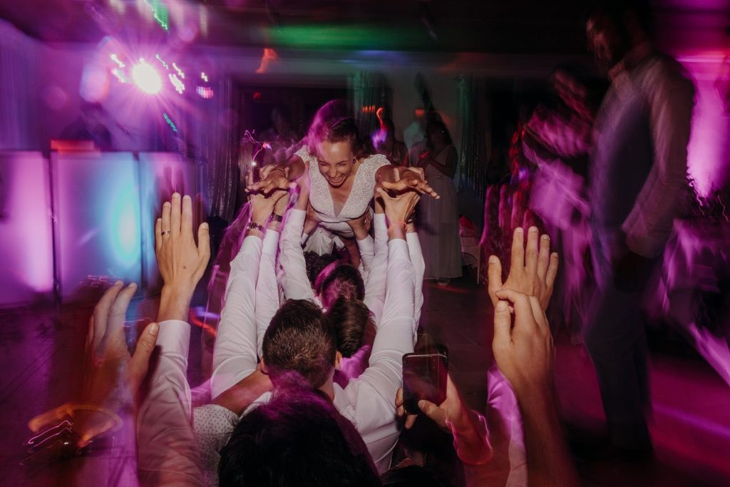 Mariage Génial Sous La Pluie Dans Le Lot Domaine De Cardou Diane Barbier Photographe (126)