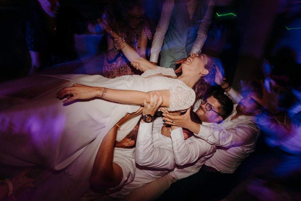 Mariage Génial Sous La Pluie Dans Le Lot Domaine De Cardou Diane Barbier Photographe (128)