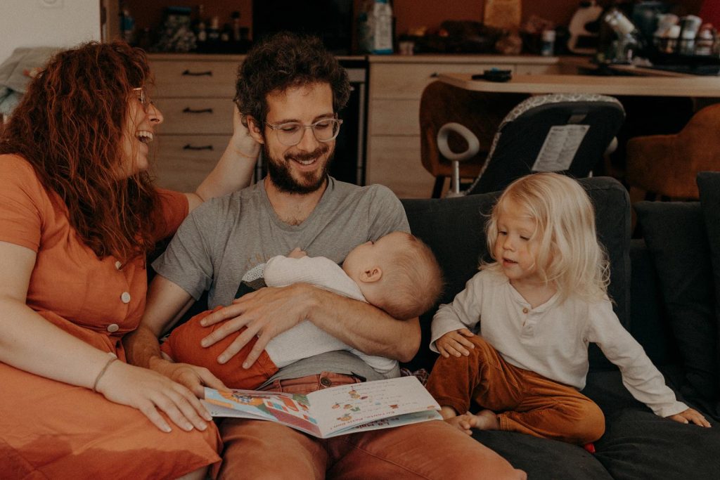 Reportage Photo Famille à La Maison Dans Le Lot Caro Julien Solëan & Awen Diane Barbier Photographe (30)