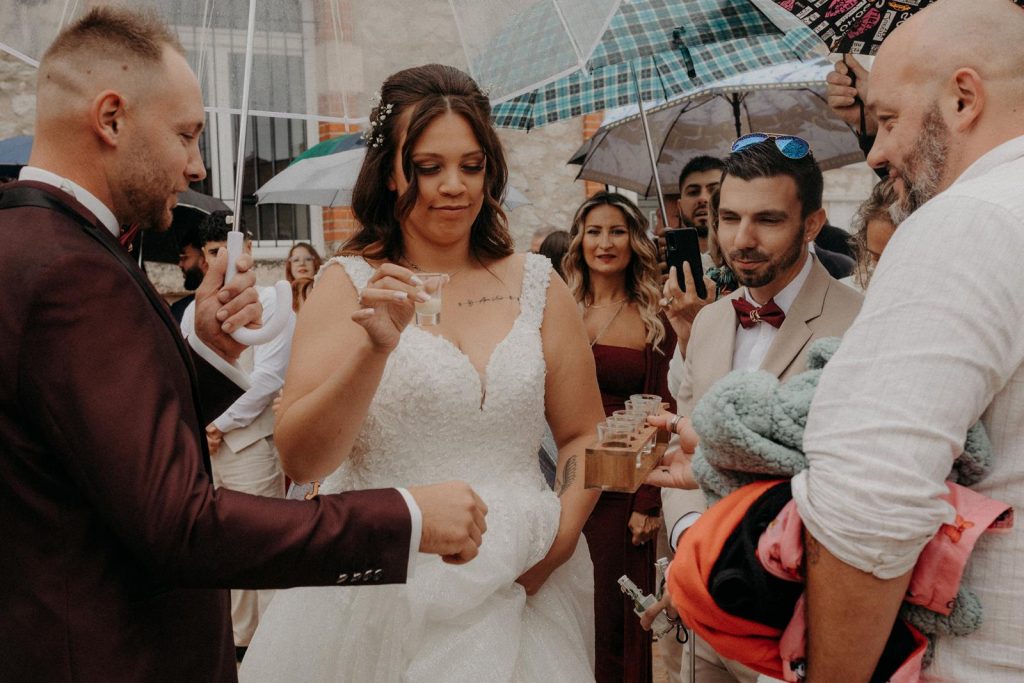 Mariage Déjanté Au Château De Roussillon Clarisse & Kévin Diane Barbier Photographe (140)