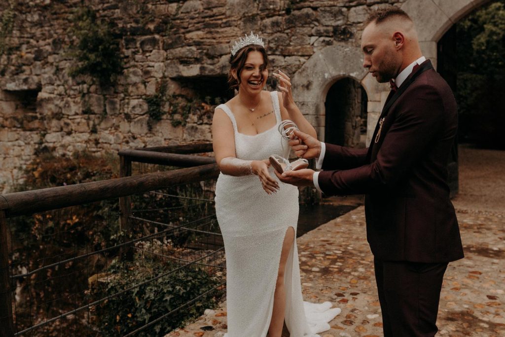 Mariage Déjanté Au Château De Roussillon Clarisse & Kévin Diane Barbier Photographe (30)