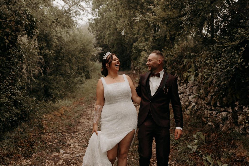 Mariage Déjanté Au Château De Roussillon Clarisse & Kévin Diane Barbier Photographe (32)
