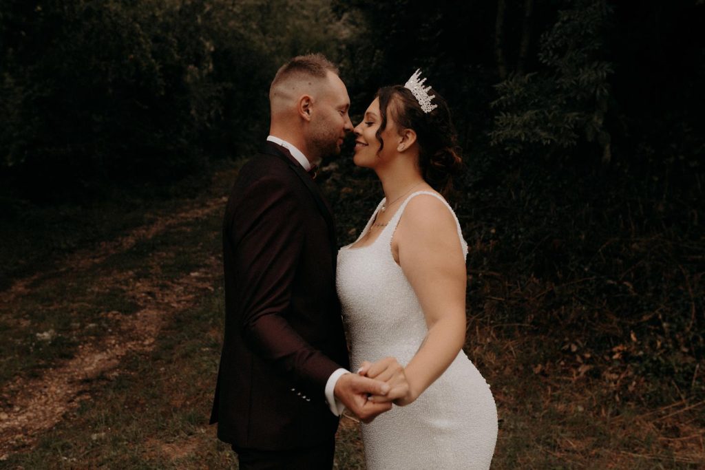 Mariage Déjanté Au Château De Roussillon Clarisse & Kévin Diane Barbier Photographe (39)