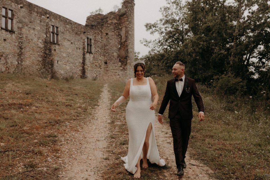 Mariage Déjanté Au Château De Roussillon Clarisse & Kévin Diane Barbier Photographe (43)