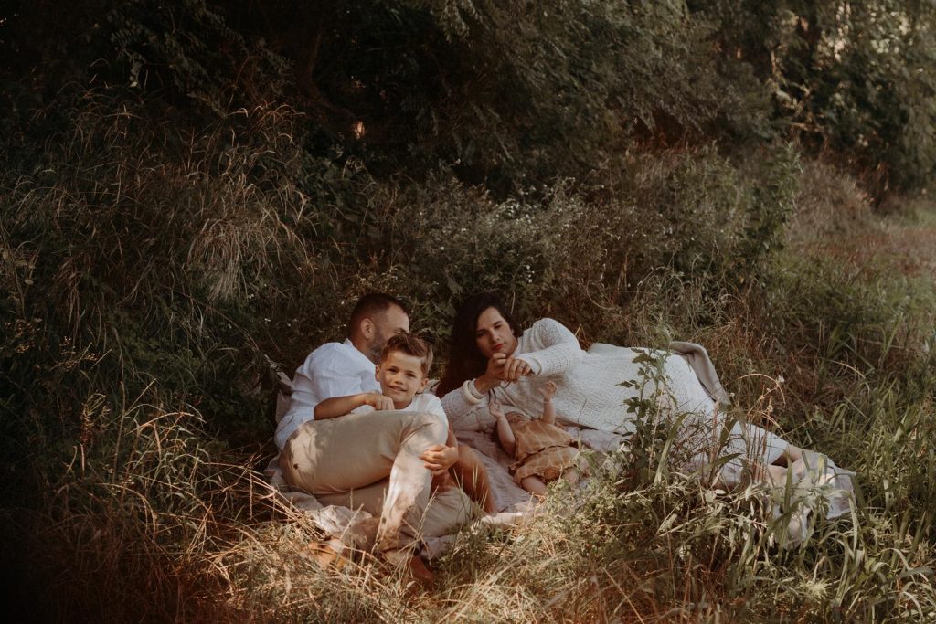 Séance Photo Famille Dans Le Tarn Et Garonne Lisa Romain Paul & Romy Diane Barbier Photographe (24)