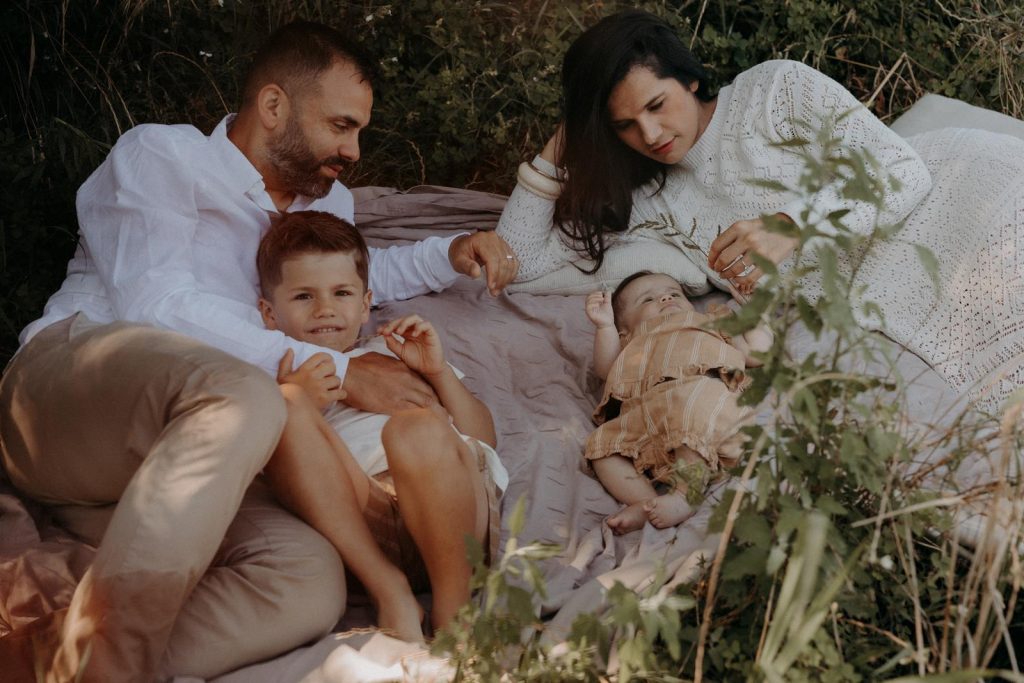 Séance Photo Famille Dans Le Tarn Et Garonne Lisa Romain Paul & Romy Diane Barbier Photographe (27)
