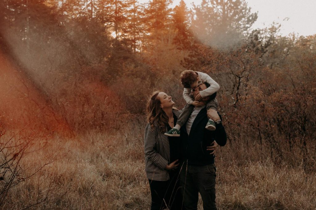 Séance Famille Dans La Forêt Du Lot Louis Sian & Julie Diane Barbier Photographe (17)