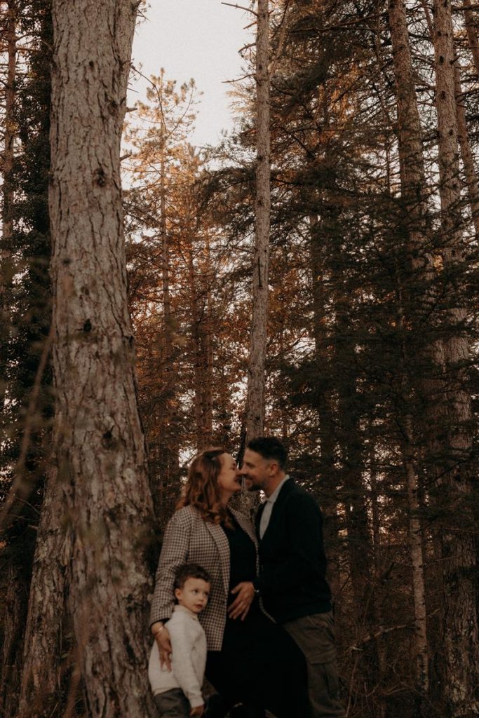 Séance Famille Dans La Forêt Du Lot Louis Sian & Julie Diane Barbier Photographe (21)