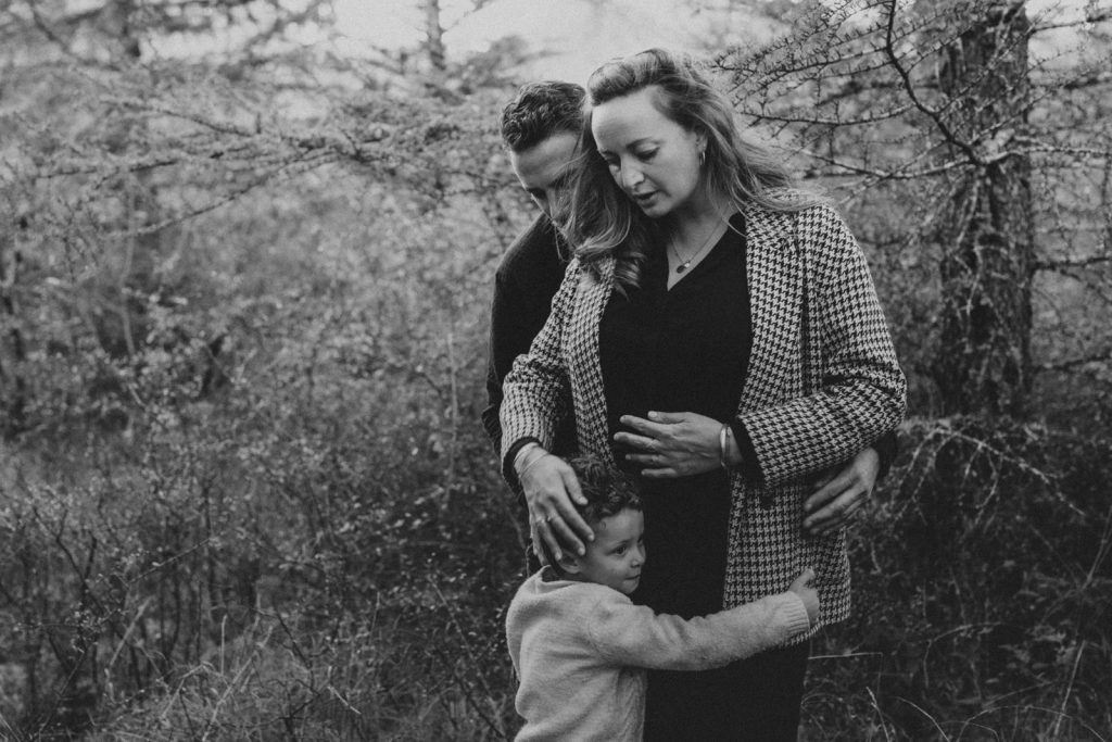 Séance Famille Dans La Forêt Du Lot Louis Sian & Julie Diane Barbier Photographe (9)